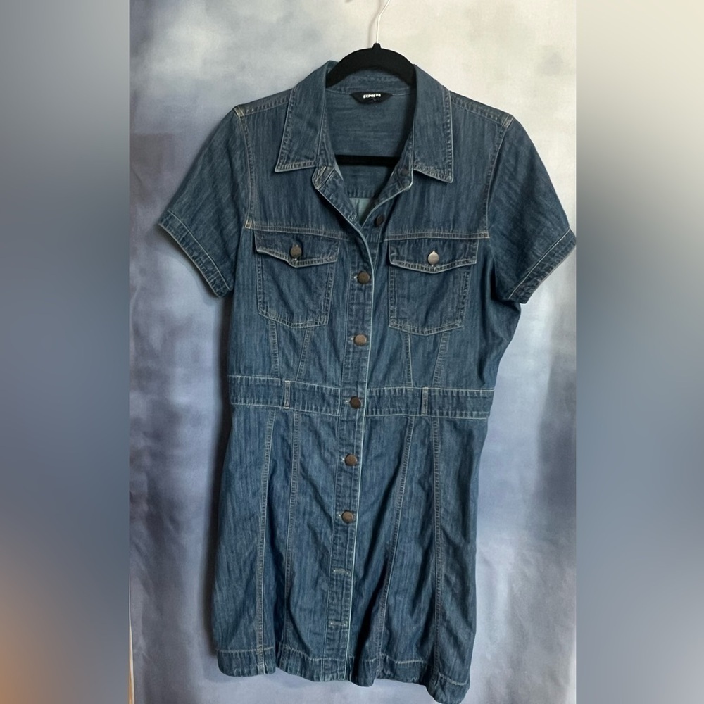 Express denim button down shirt dress size medium, short sleeved EUC - Picture 2 of 9